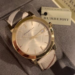 Burberry Women Luxury Gold Check Watch BU9026